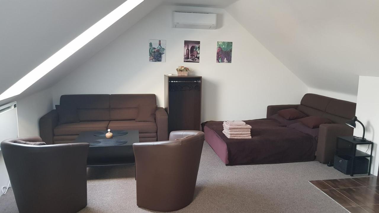 Villa Sklep U Cejku Mutěnice Exterior foto